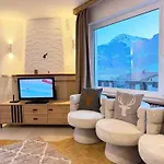 Gruber Alpin Living Ferienhaus *